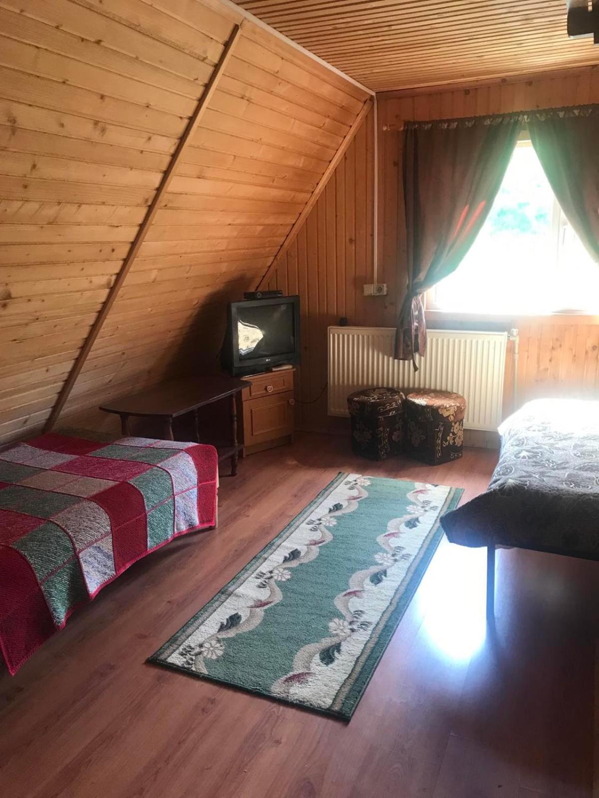 У Олега Hotel Verkhne-Studenyy Ngoại thất bức ảnh