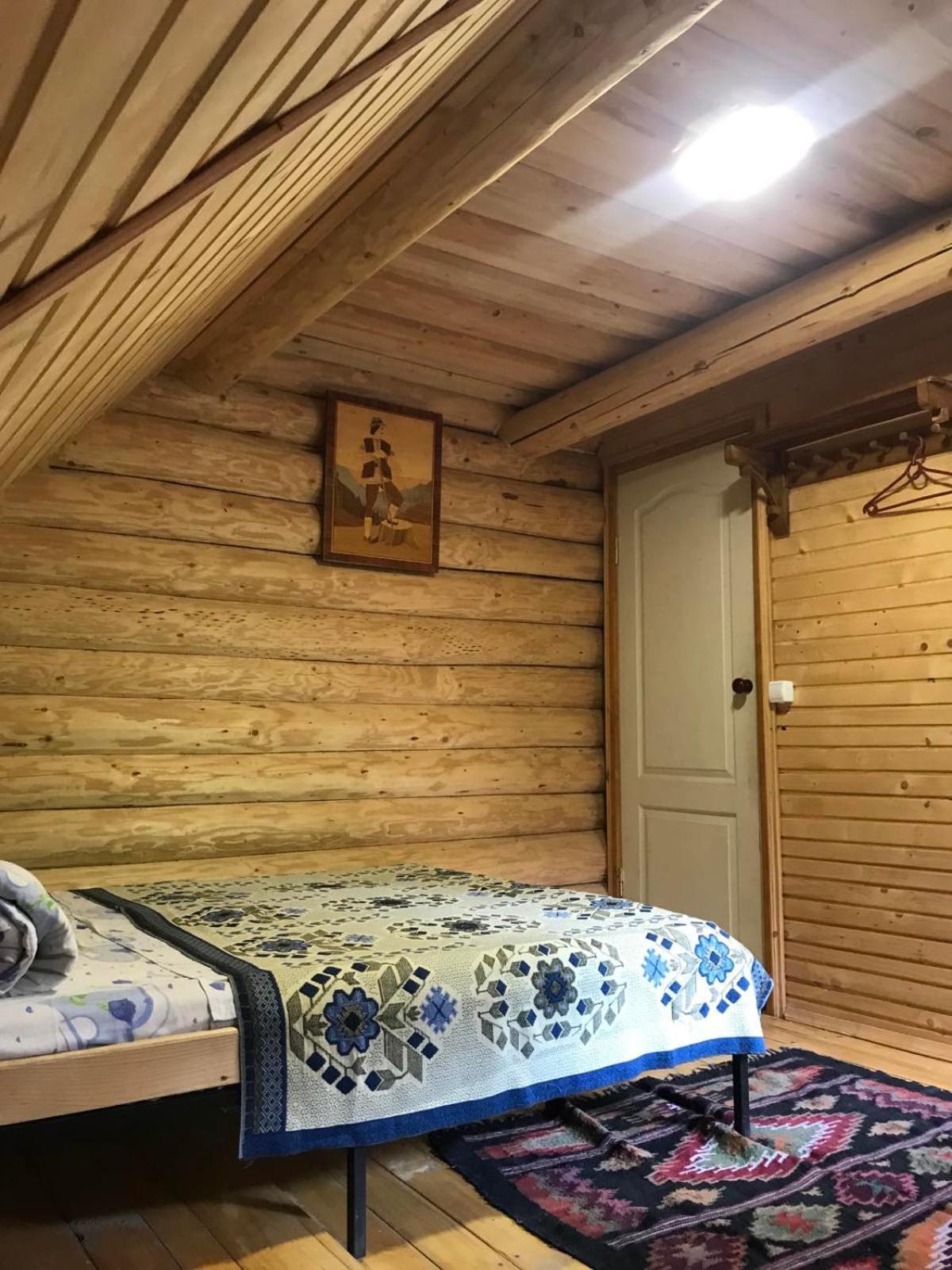 У Олега Hotel Verkhne-Studenyy Ngoại thất bức ảnh