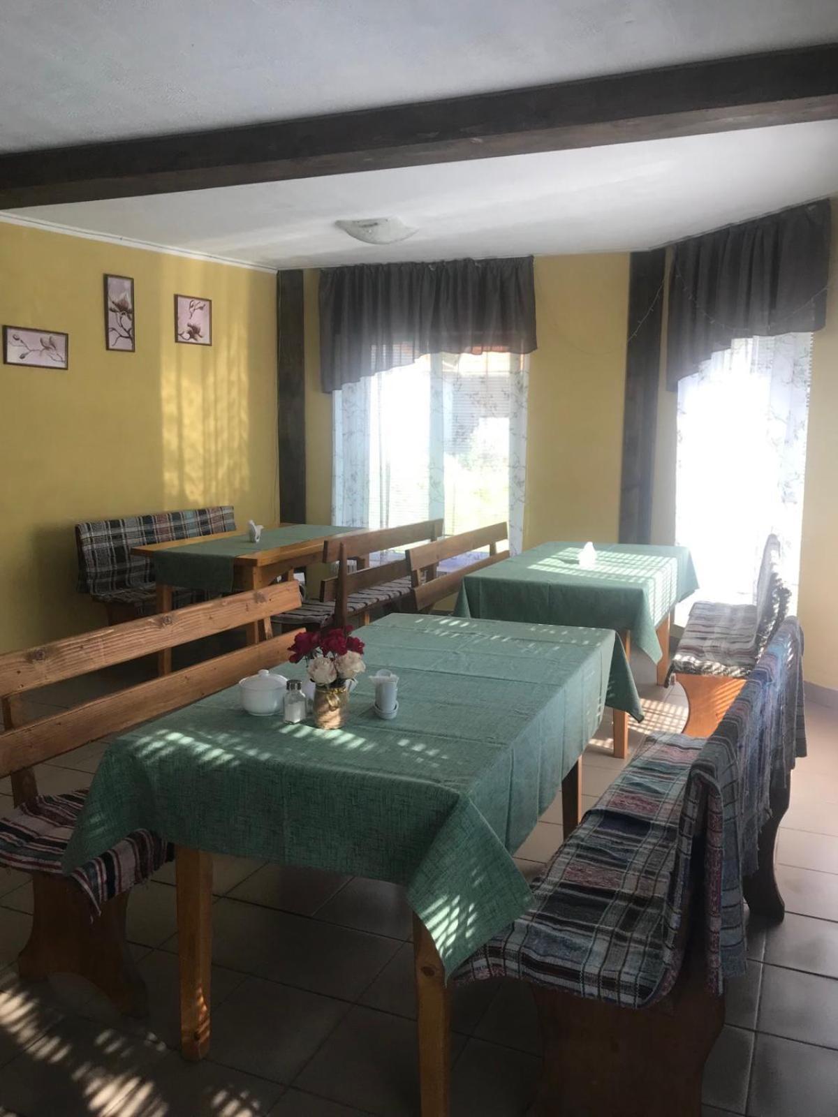 У Олега Hotel Verkhne-Studenyy Ngoại thất bức ảnh