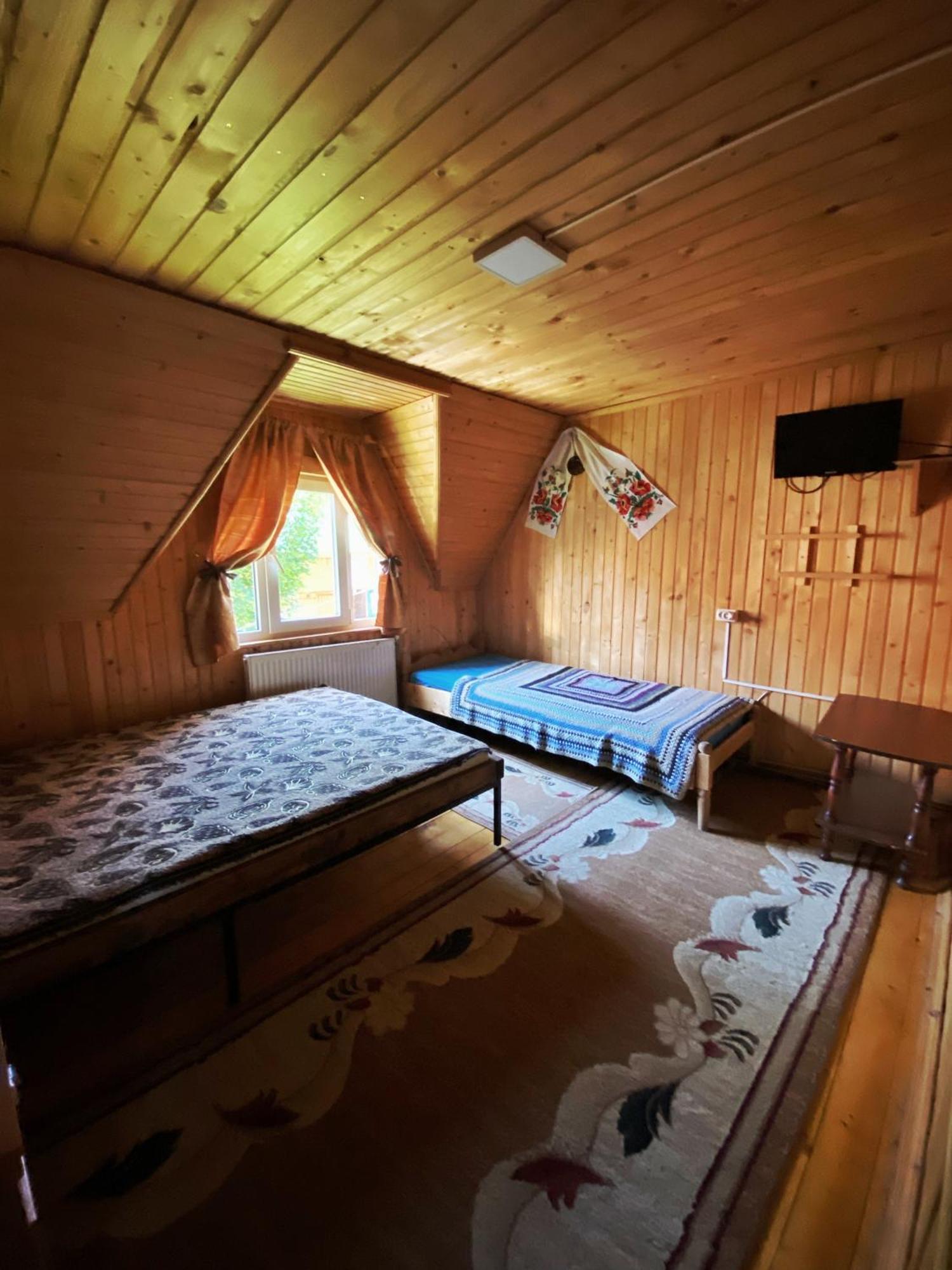 У Олега Hotel Verkhne-Studenyy Ngoại thất bức ảnh